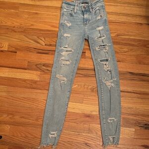 American Eagle Outfitters Light Blue Distressed Skinny Jeans